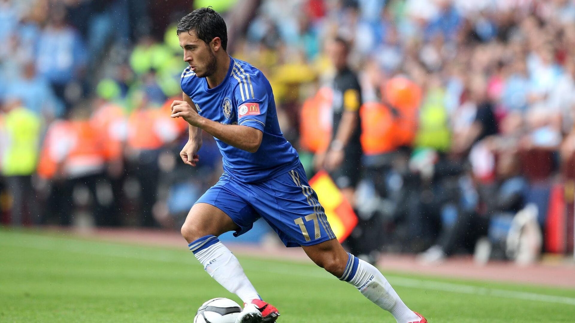 未来足球教练培养方案全面升级,专业化水平提升,足球教练的规划